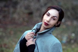 Jessica mit der neuen Nasen-Epithese