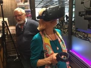 Sogar Virtual-Reality Brillen gab´s zum Ausprobieren