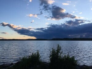 Wolkenformation über dem See. Foto: Ulrike Ziegler